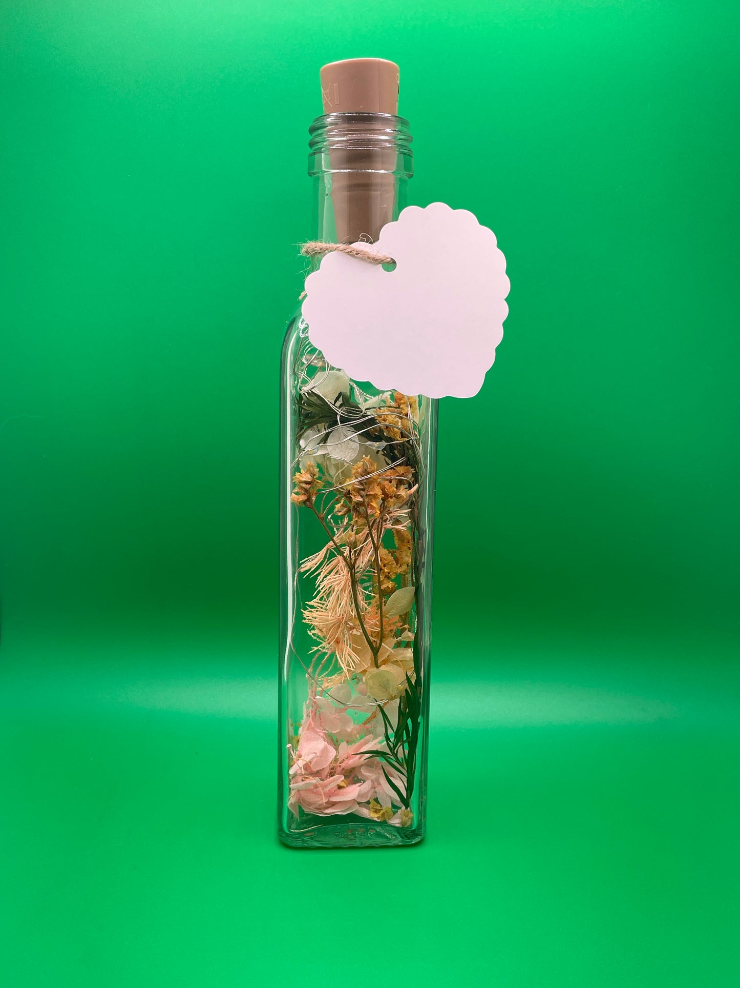 Das Geschenk für Freunde | Unser Flaschenlicht mit Trockenblumen im Glas | Personalisierte Geschenke - Flowerbottles